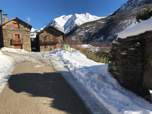 Refugi D' Alos Alos d'Isil Esterno foto